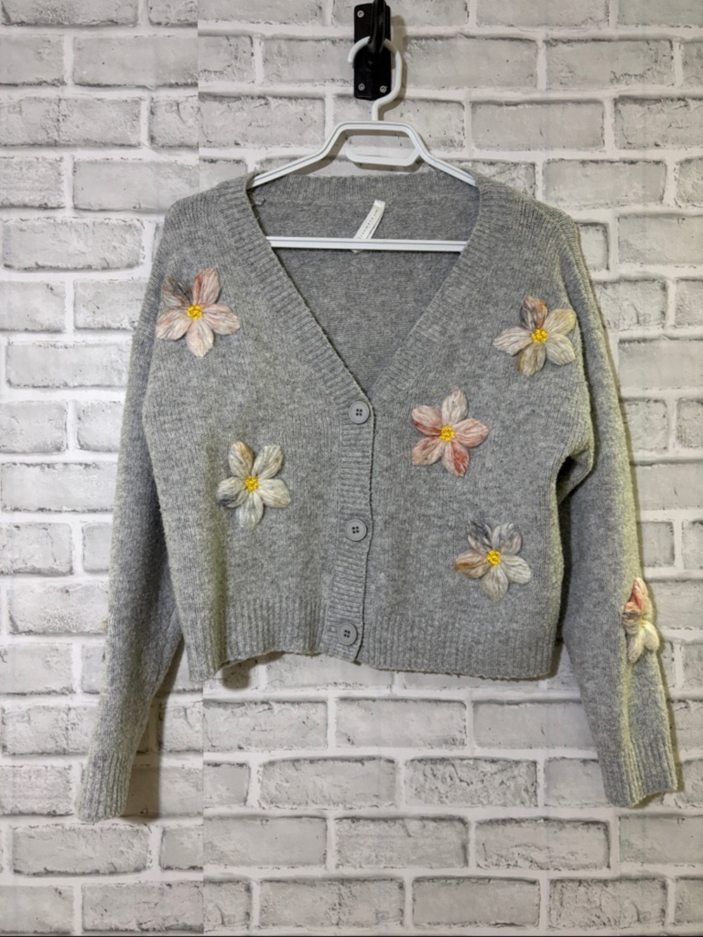 Dreamers by debut Gray Cropped V-Neck Cardigan with Pastel Floral Appliqués- S